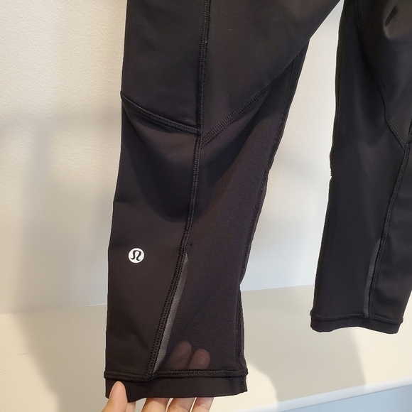 Lululemon Black Outrun Ruched Mesh Pocket Luxtreme Cropped Tight Leggings - Picture 11 of 12